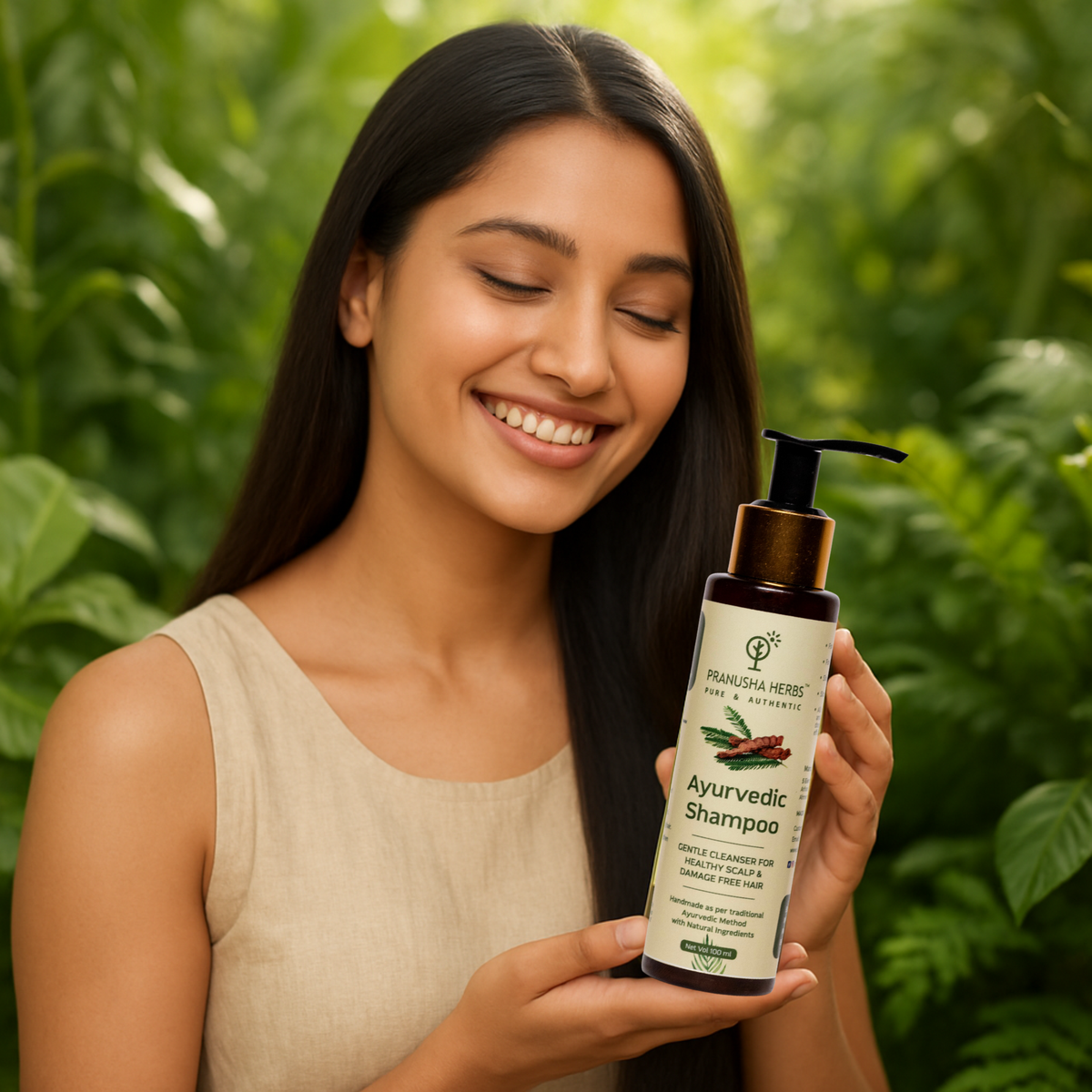     Pranusha Herbs plant-based Herbal Shampoo for natural hair care